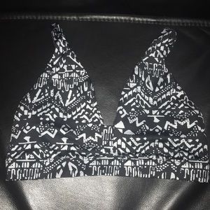 3/$15🌼Victoria’s Secret VSX Sport Bra sz M Black